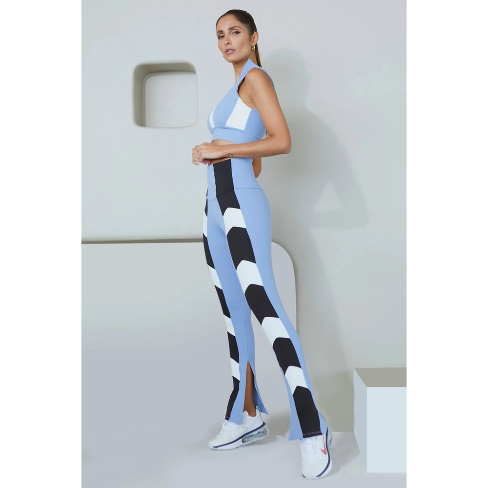 NWT Port de Bras Front Arrow Slit Legging in Light Blue Black White Pilates